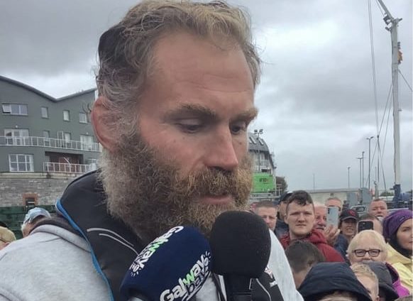 Thousands welcome Damien Browne back to Galway port