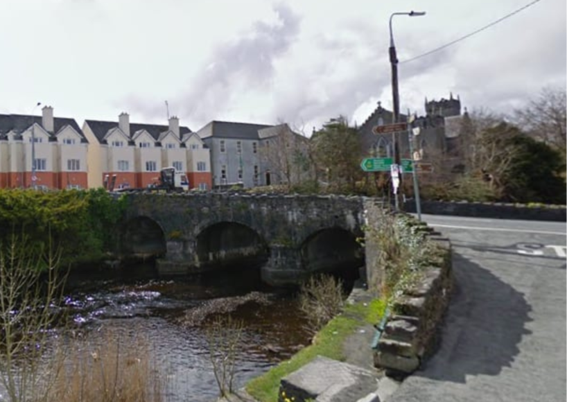 Public meeting in Oughterard next week on planned traffic lights at bridge