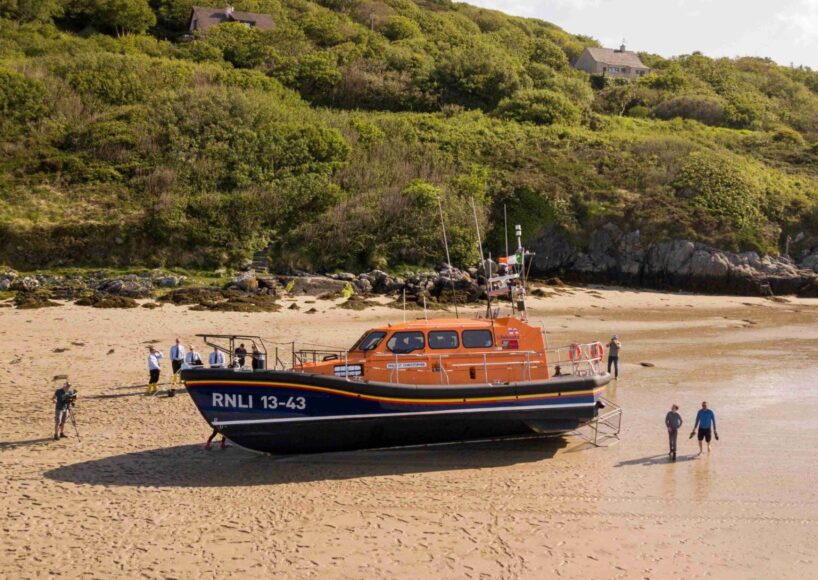 Clifden RNLI carry out their longest tow in stormy sea rescue