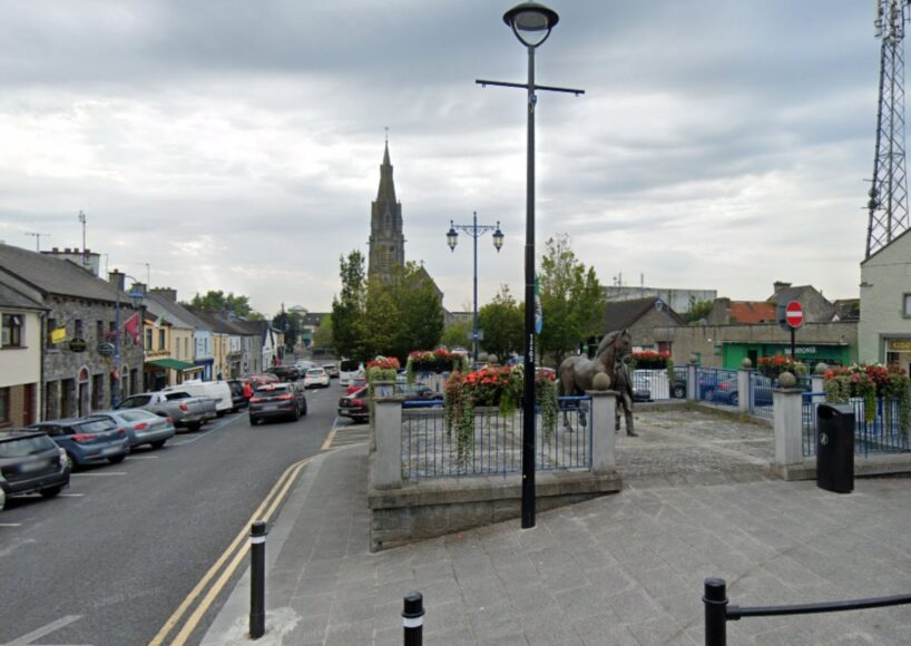 Councillor walks out of Ballinasloe meeting during flag of peace discussion