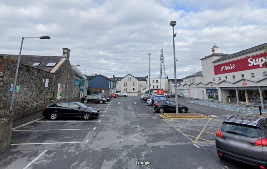 Business owners raise concerns over problematic alleyway in Tuam