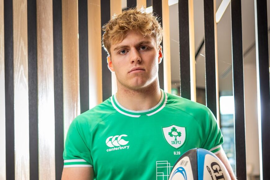 Hugh Gavin signs professional contract with Connacht
